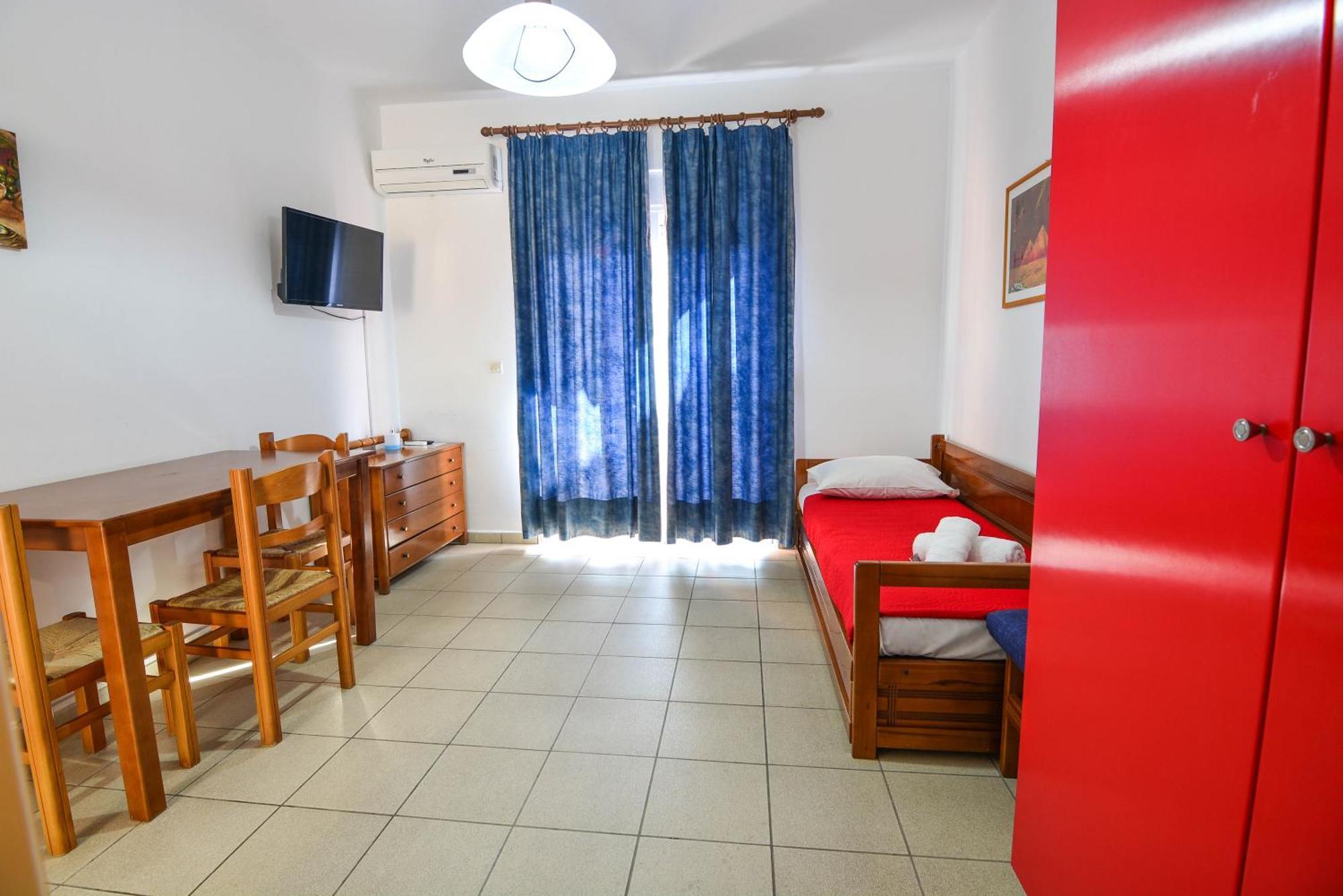 Epavlis Apartments Порто Хели Экстерьер фото