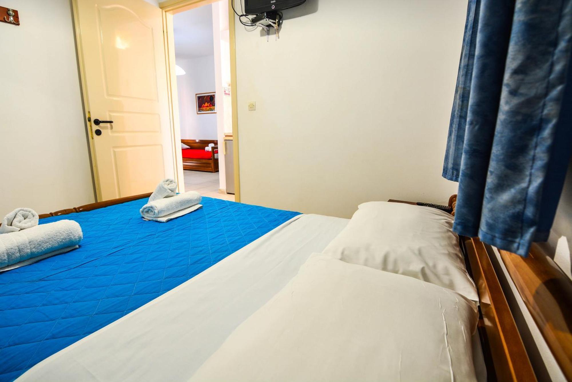 Epavlis Apartments Порто Хели Экстерьер фото