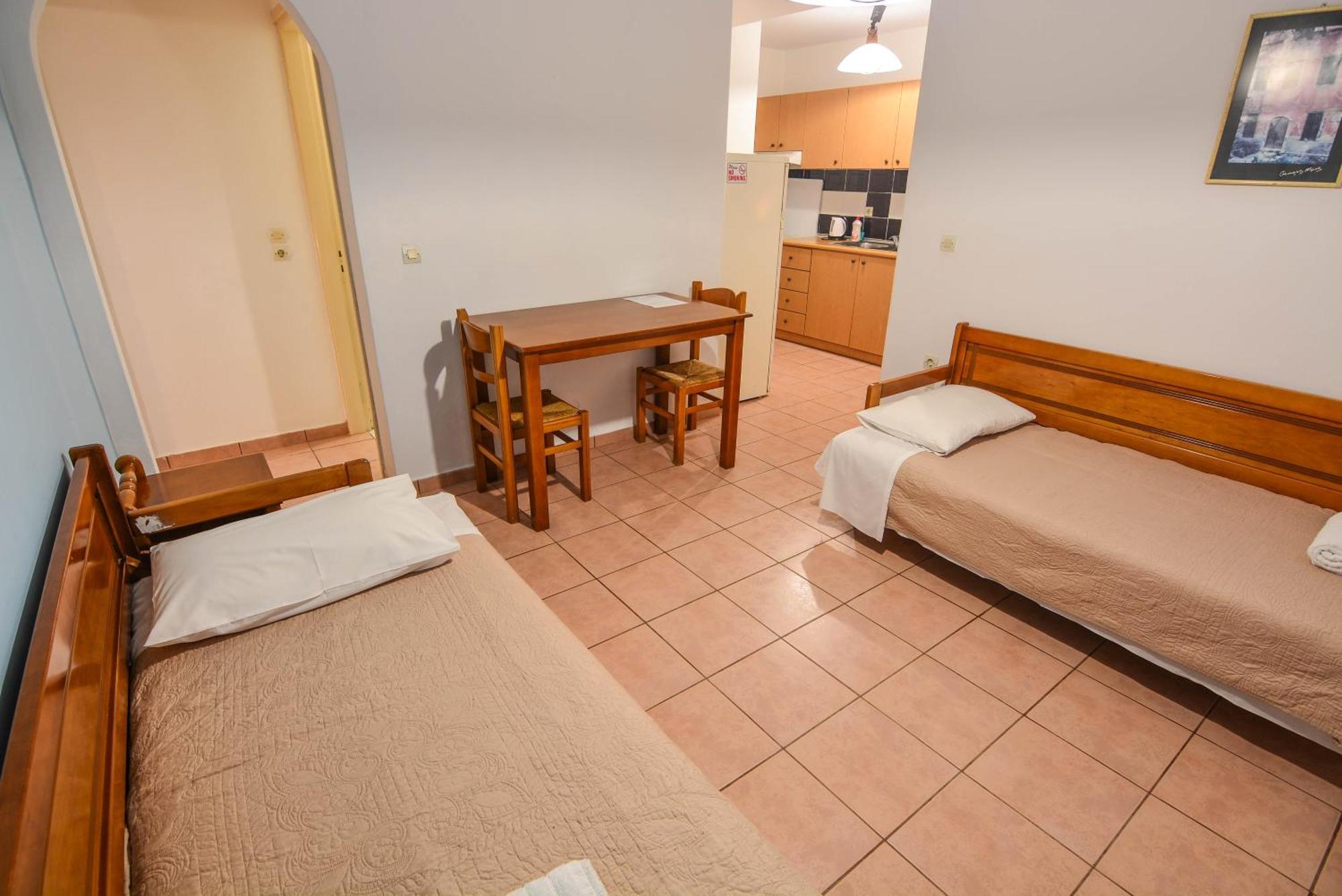 Epavlis Apartments Порто Хели Экстерьер фото
